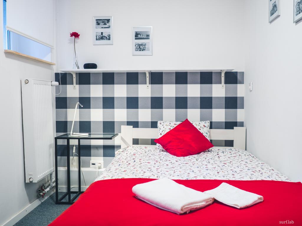 Ll20 Hostel Варшава Екстериор снимка