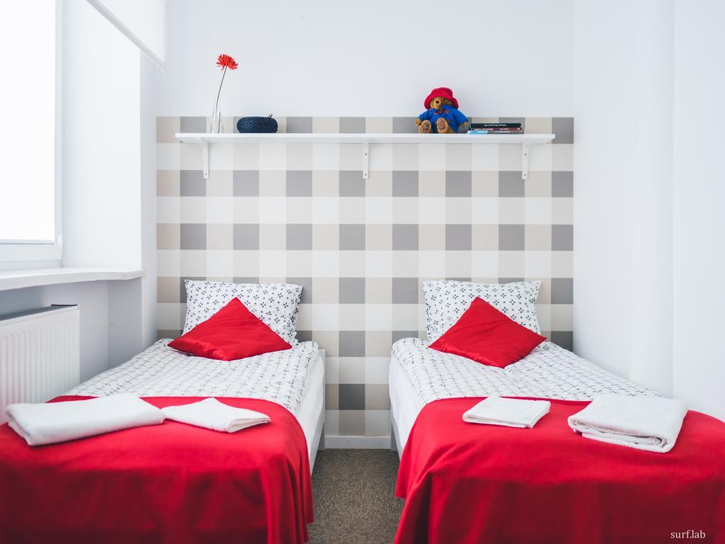 Ll20 Hostel Варшава Екстериор снимка
