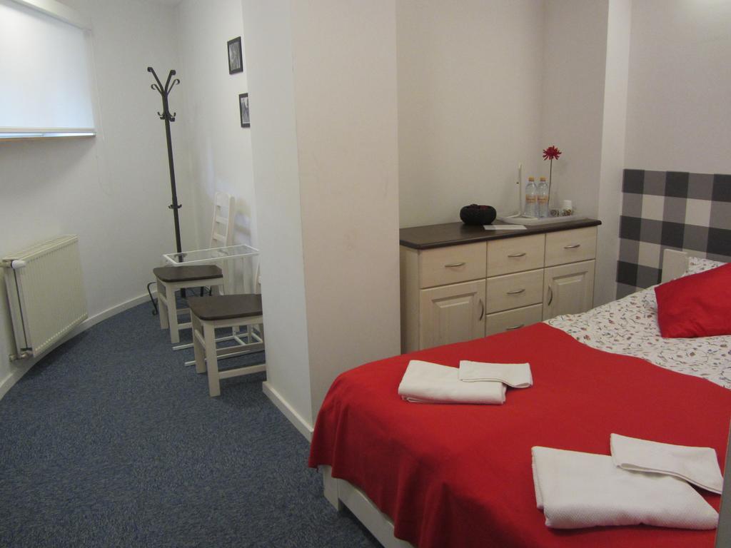 Ll20 Hostel Варшава Екстериор снимка