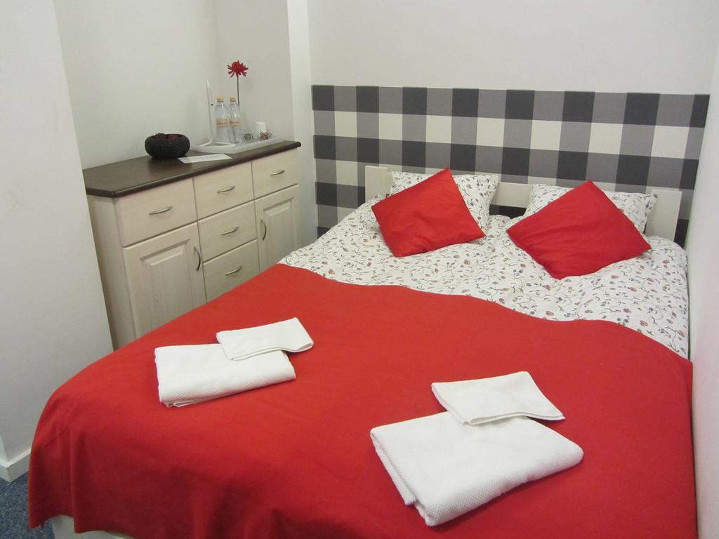 Ll20 Hostel Варшава Екстериор снимка