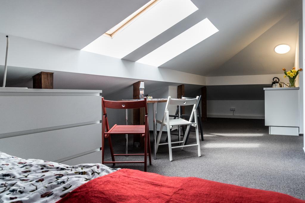 Ll20 Hostel Варшава Екстериор снимка