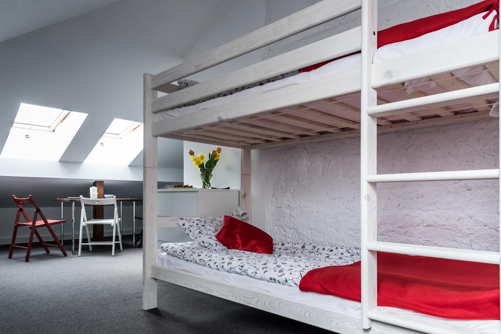 Ll20 Hostel Варшава Екстериор снимка
