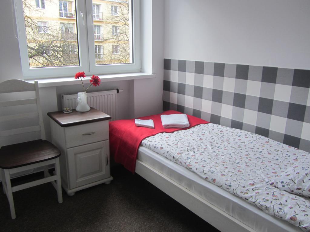 Ll20 Hostel Варшава Екстериор снимка