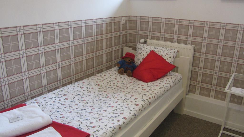 Ll20 Hostel Варшава Екстериор снимка