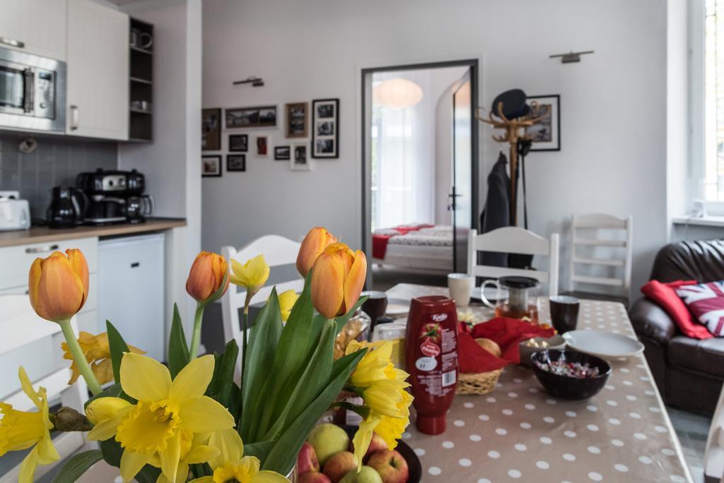 Ll20 Hostel Варшава Екстериор снимка