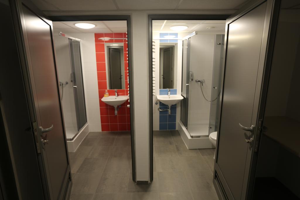 Ll20 Hostel Варшава Екстериор снимка