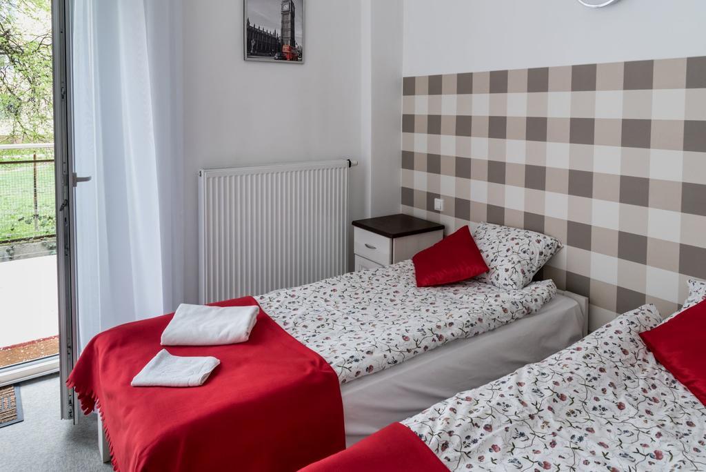Ll20 Hostel Варшава Екстериор снимка