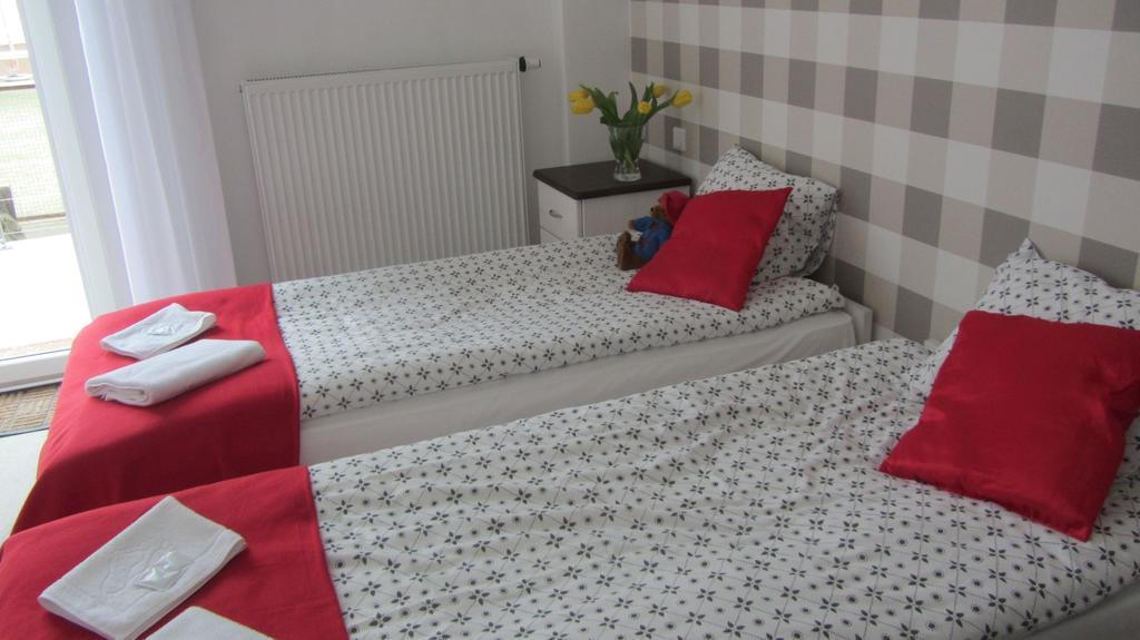 Ll20 Hostel Варшава Екстериор снимка