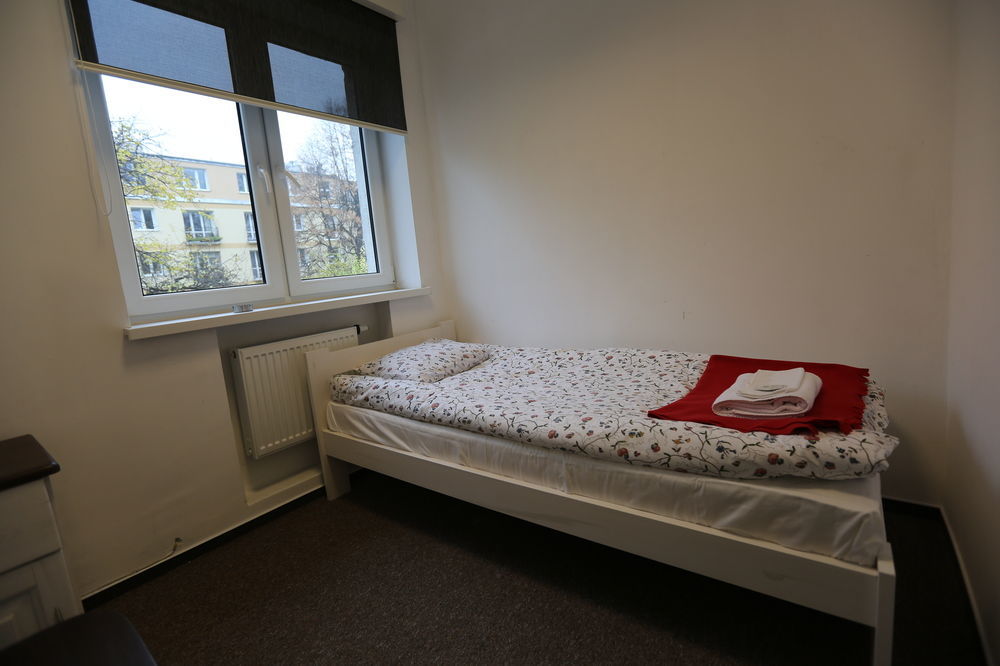 Ll20 Hostel Варшава Екстериор снимка